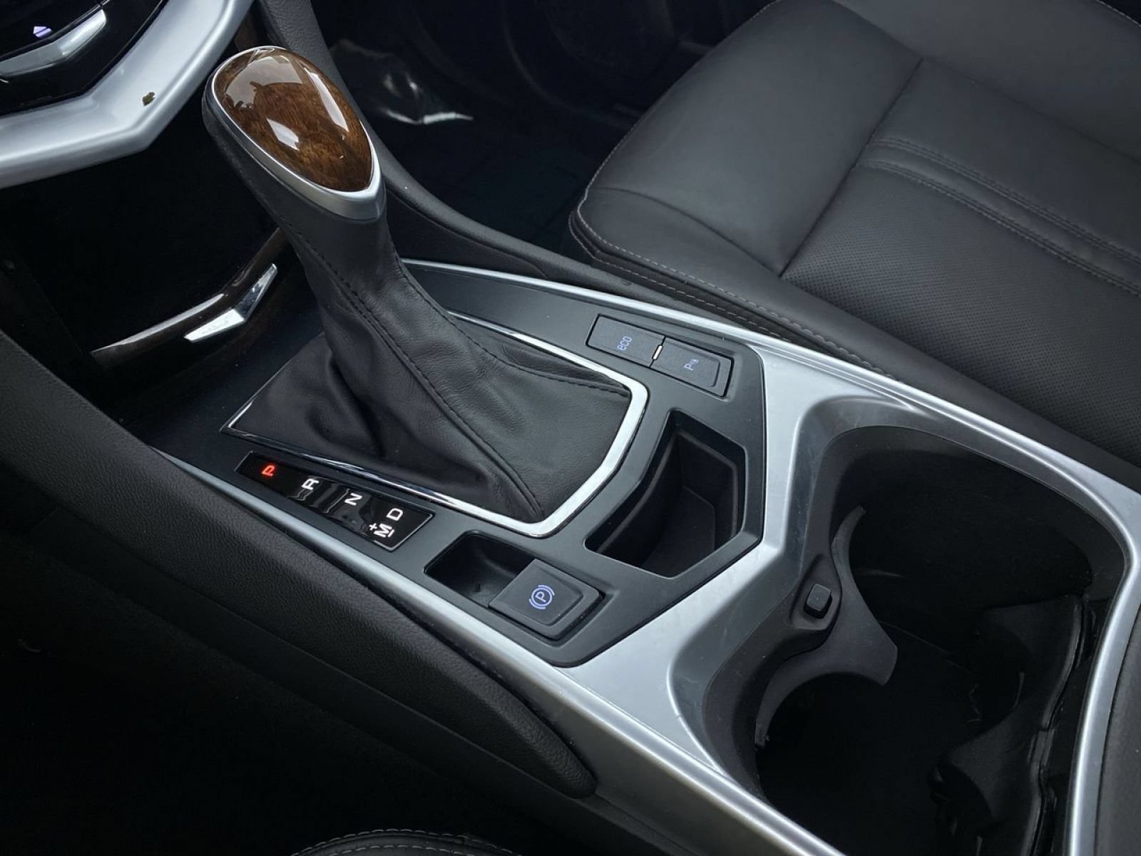 Certified 2016 Cadillac SRX Luxury FWD image 8
