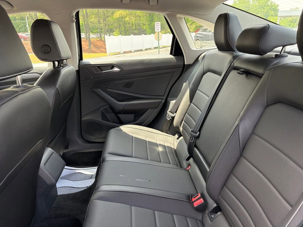 Certified 2023 Volkswagen Jetta SE FWD image 25