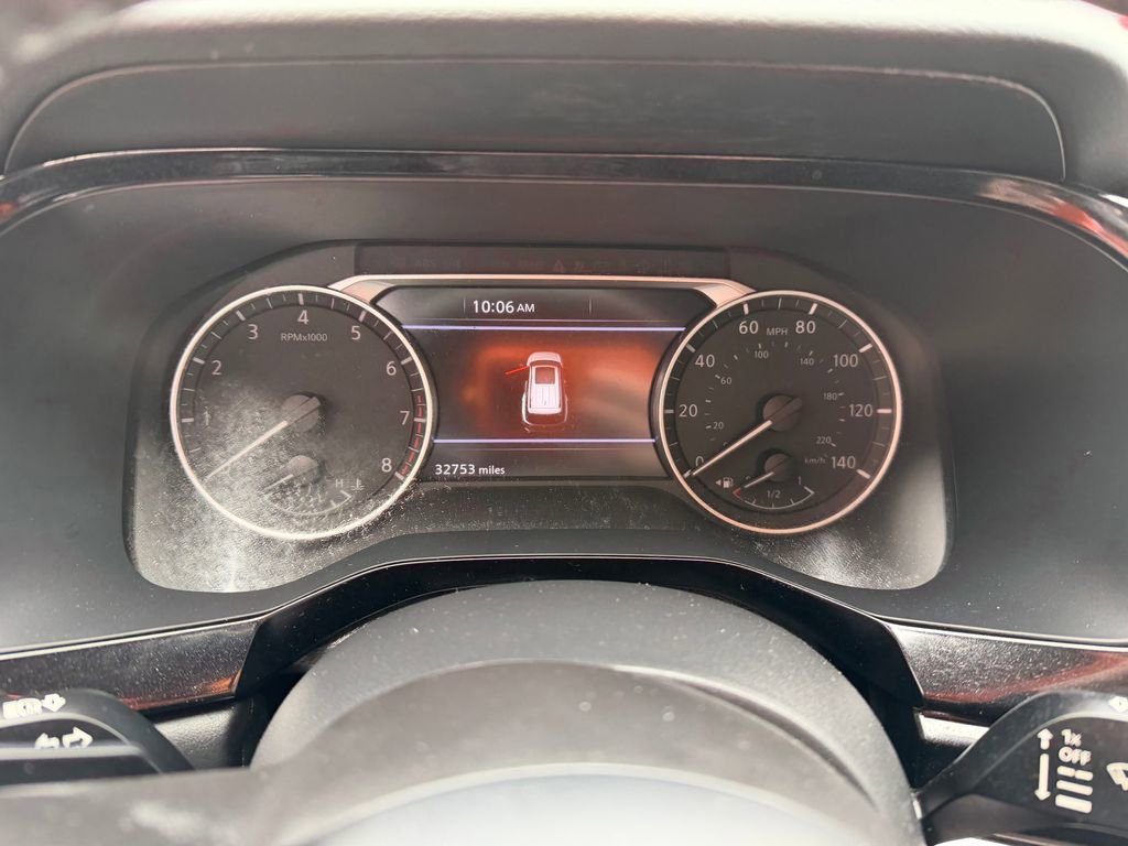 Used 2024 Nissan Pathfinder SV AWD/4WD image 16