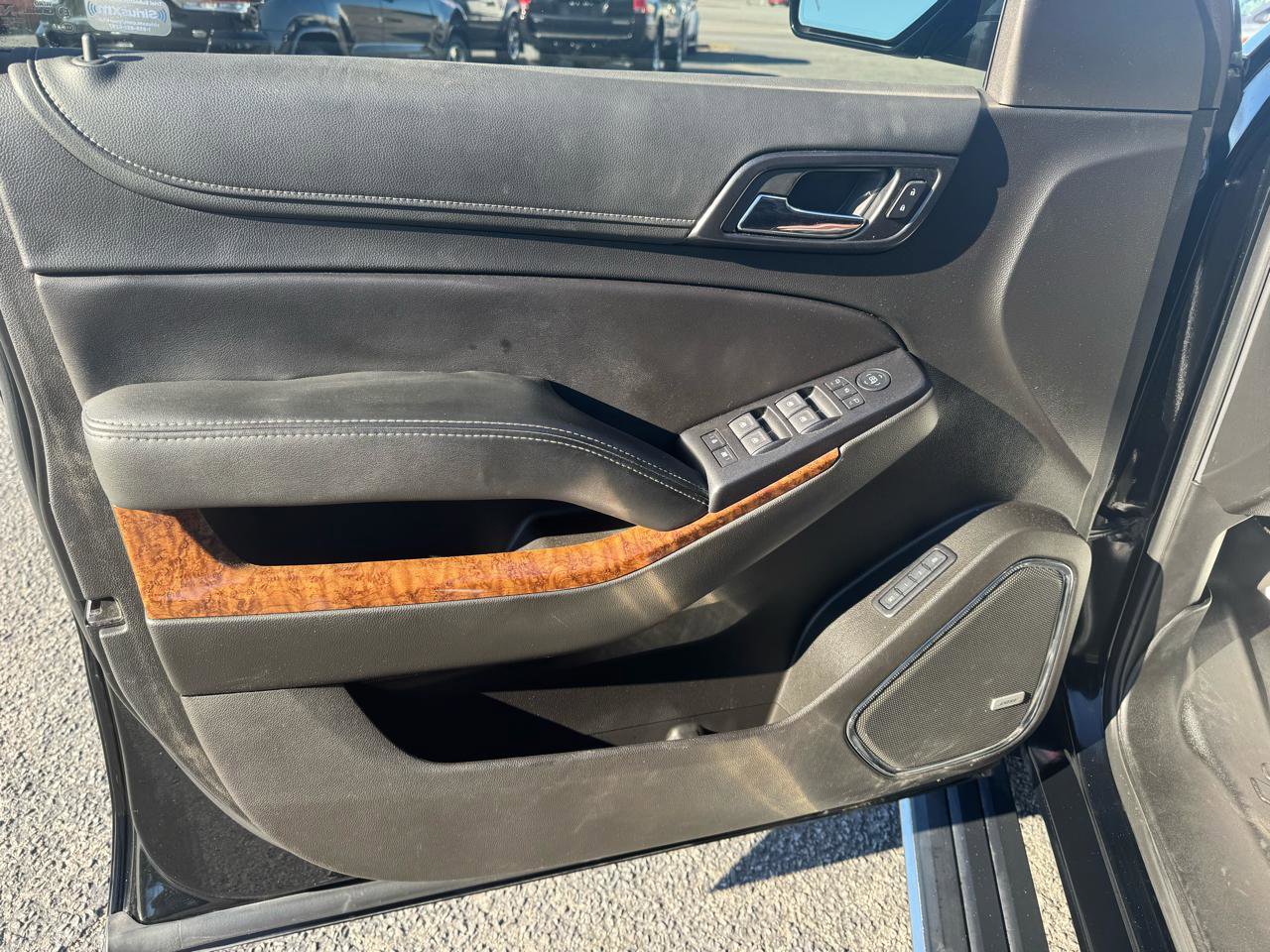 Used 2019 Chevrolet Suburban Premier w/ Premier Plus Edition image 15