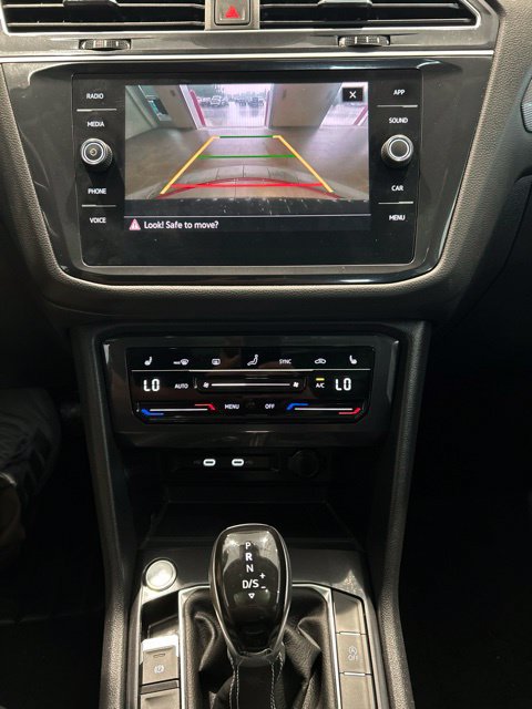 Used 2024 Volkswagen Tiguan SE AWD/4WD image 14