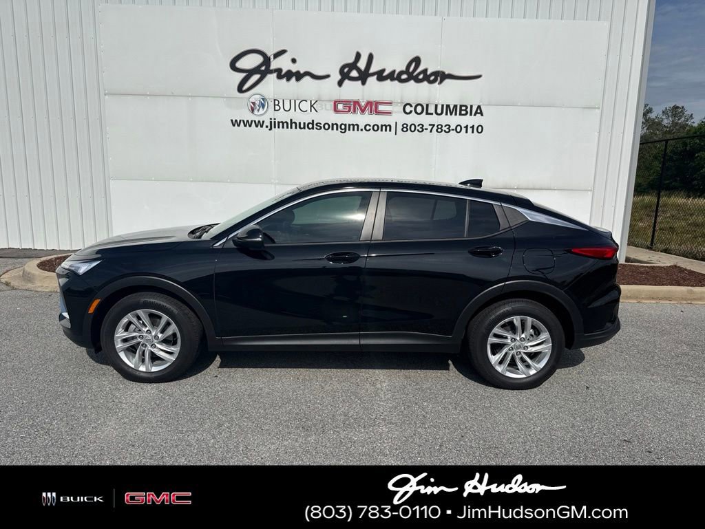 Used 2024 Buick Envista Preferred FWD image 2