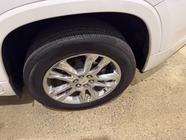 Used 2019 Chevrolet Traverse High Country w/ LPO, Floor Liner Package AWD/4WD image 35