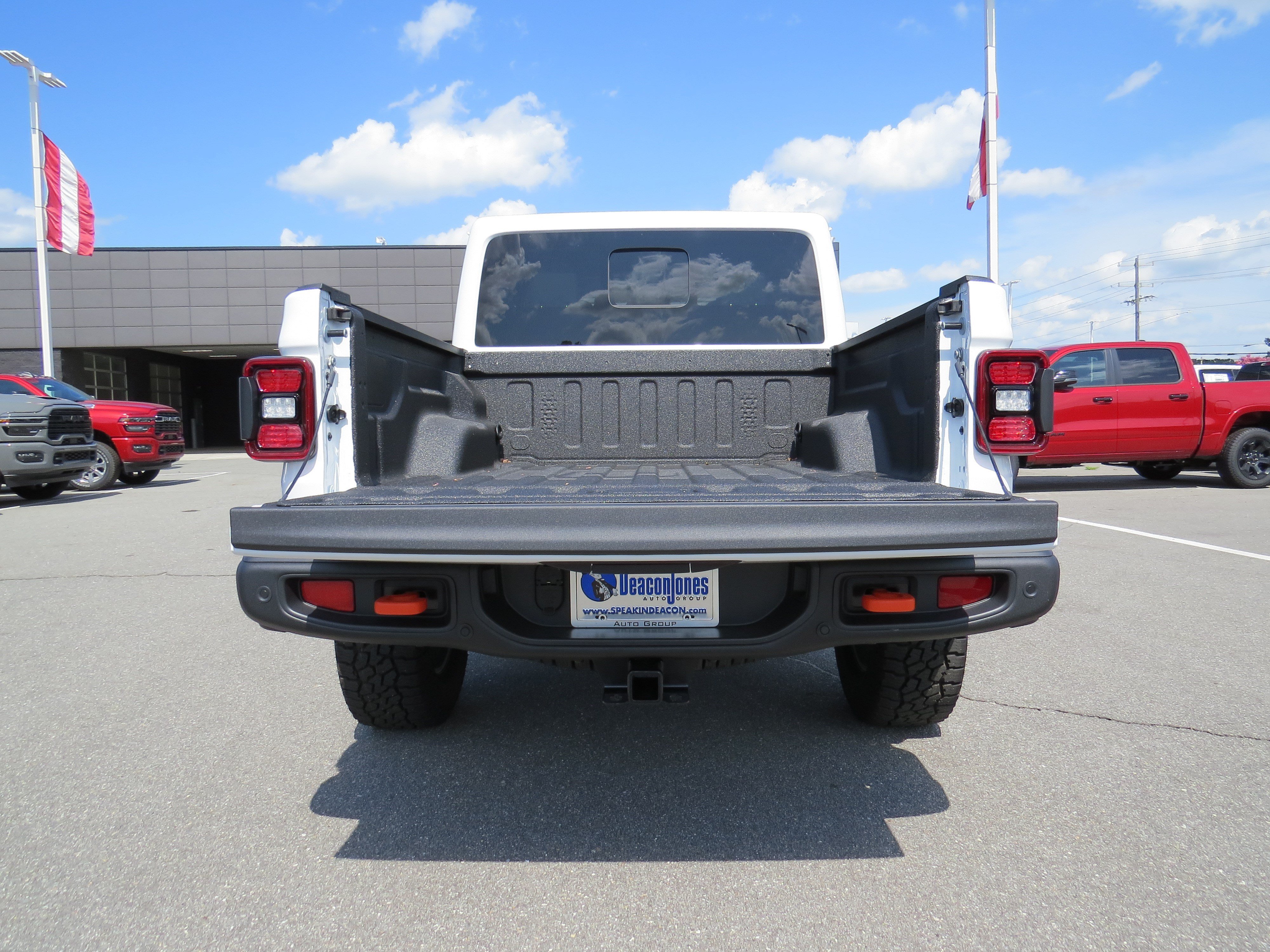 New 2026 Jeep Gladiator Mojave AWD/4WD image 13