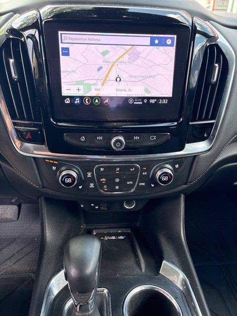 Used 2023 Chevrolet Traverse Premier w/ Redline Edition FWD image 15