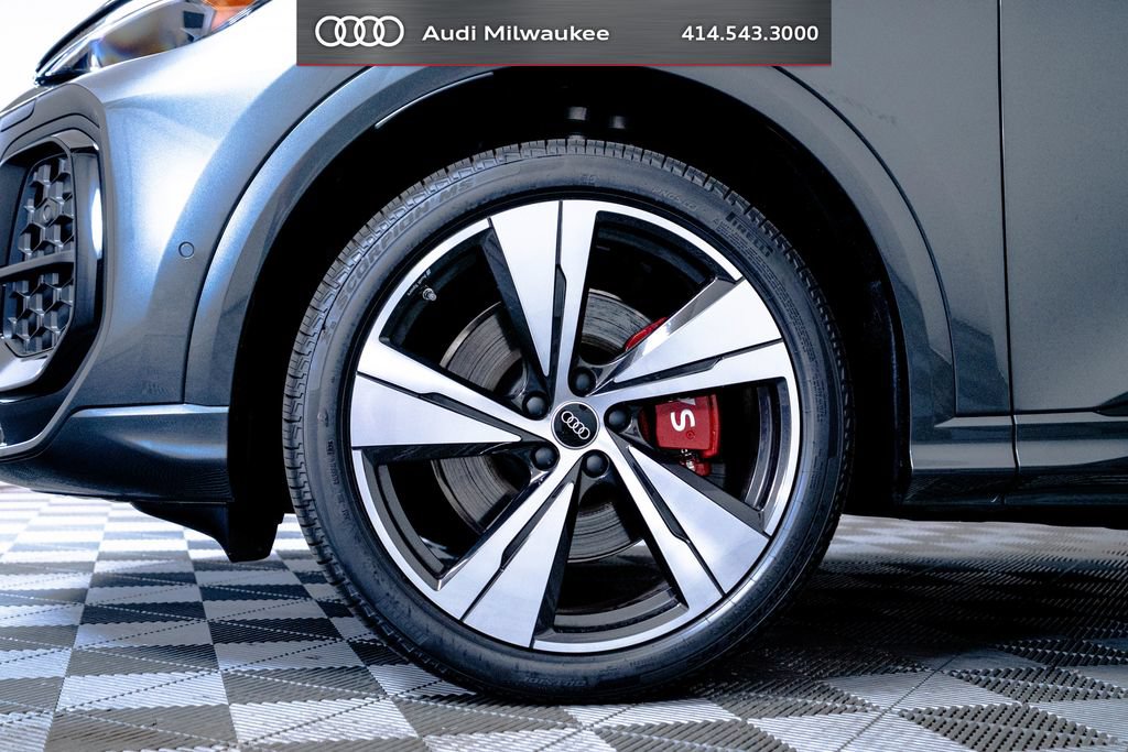New 2026 Audi SQ5 Premium Plus AWD/4WD image 9