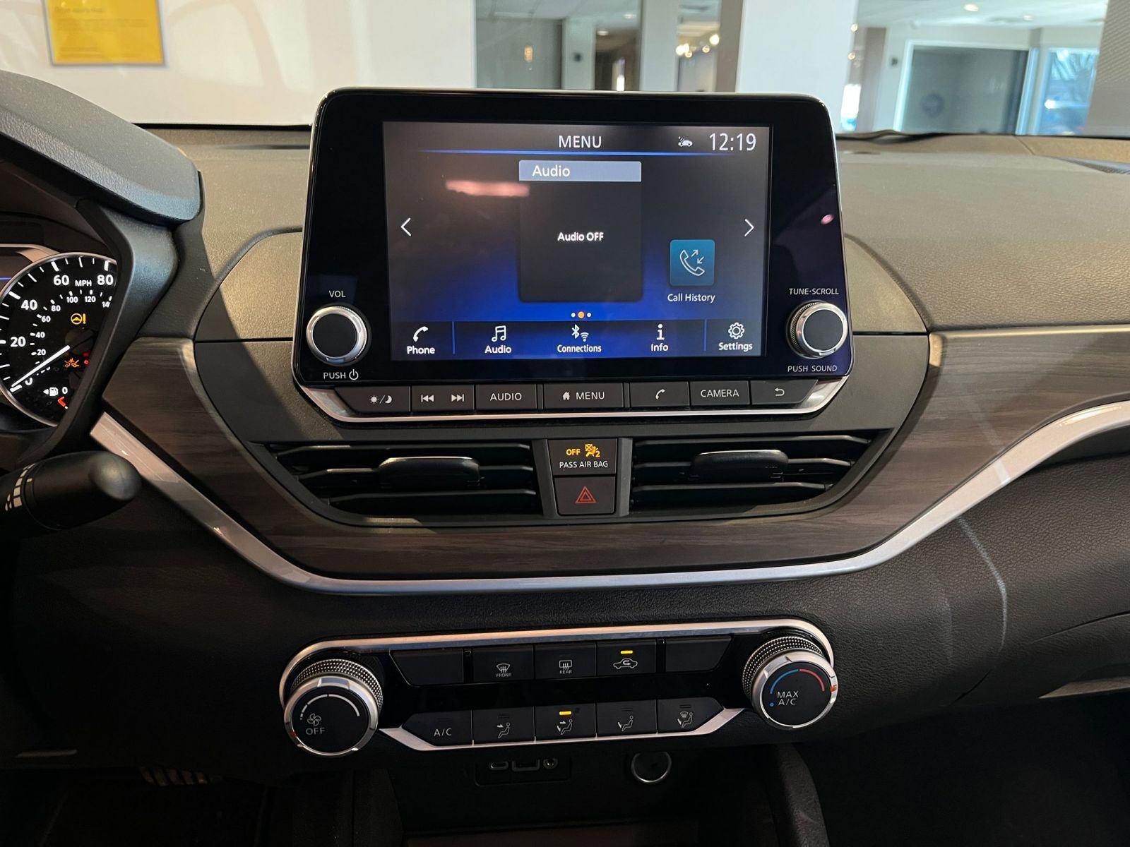 Used 2025 Nissan Altima 2.5 SV image 21