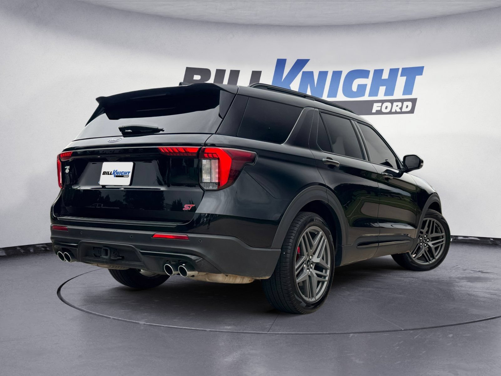 Certified 2025 Ford Explorer ST AWD/4WD image 5