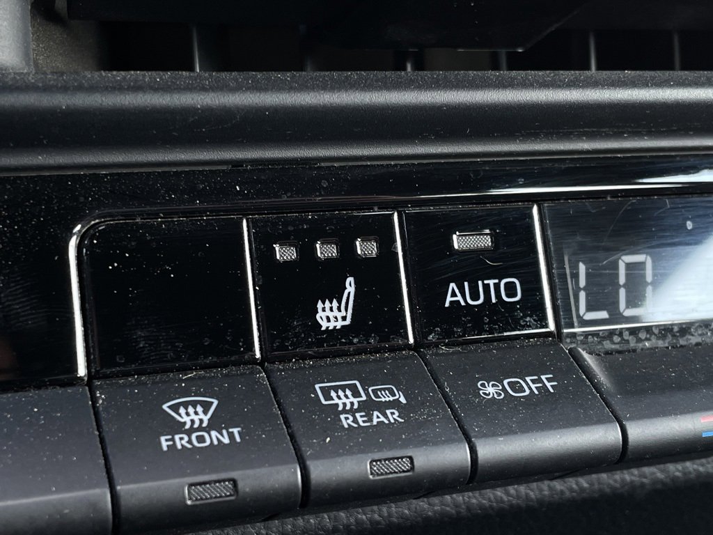 Used 2023 Toyota Crown XLE image 18