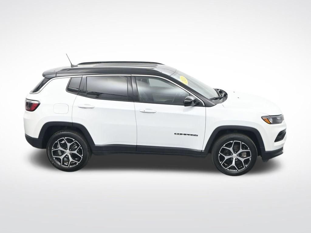 Used 2024 Jeep Compass Limited image 25