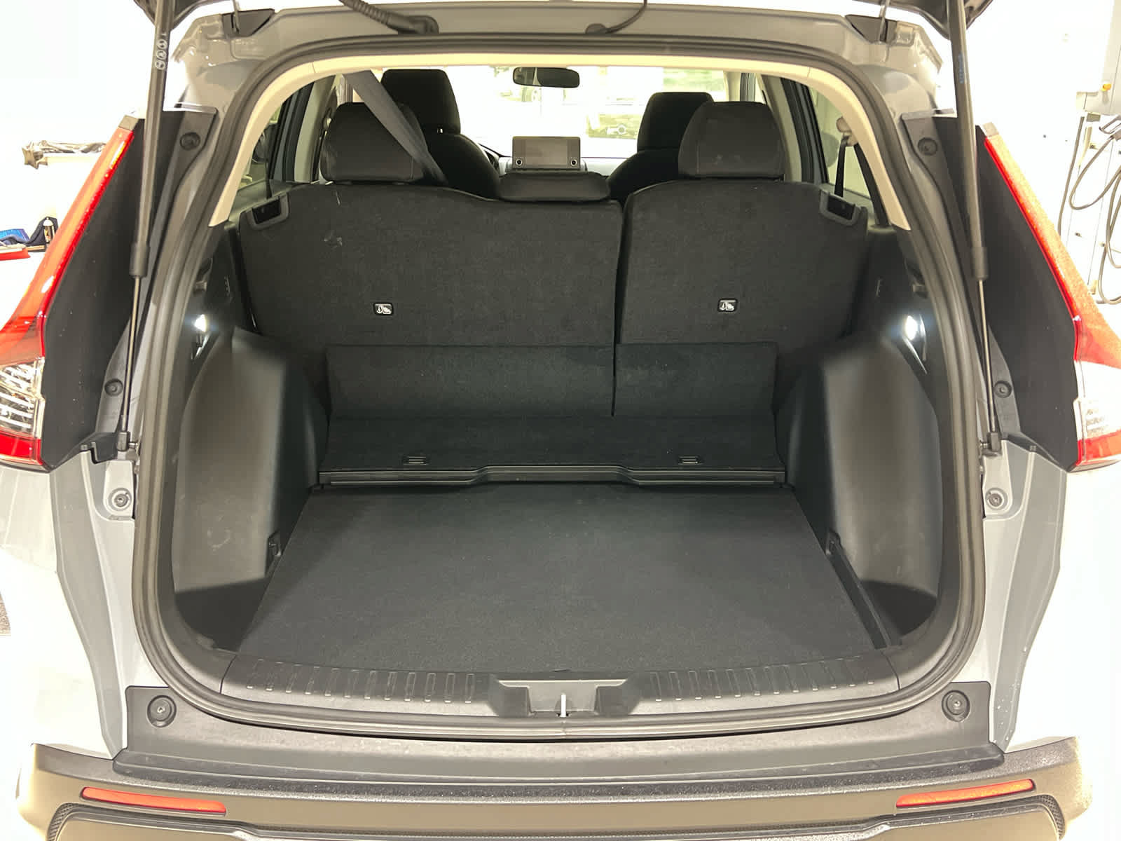 Used 2024 Honda CR-V EX image 9