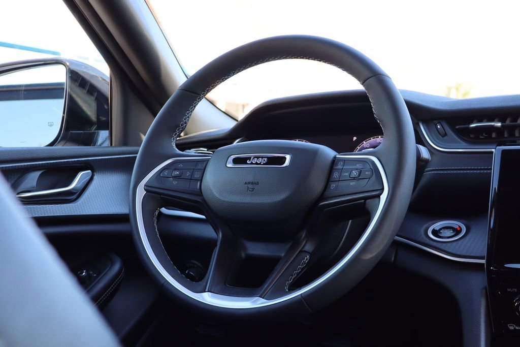 Used 2024 Jeep Grand Cherokee L Altitude image 45