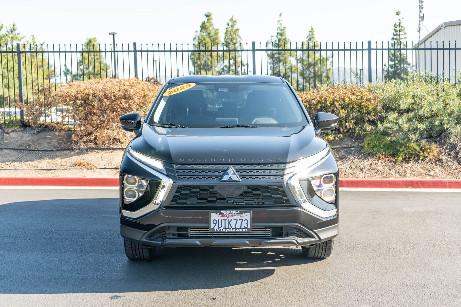 Used 2025 Mitsubishi Eclipse Cross LE AWD/4WD image 2