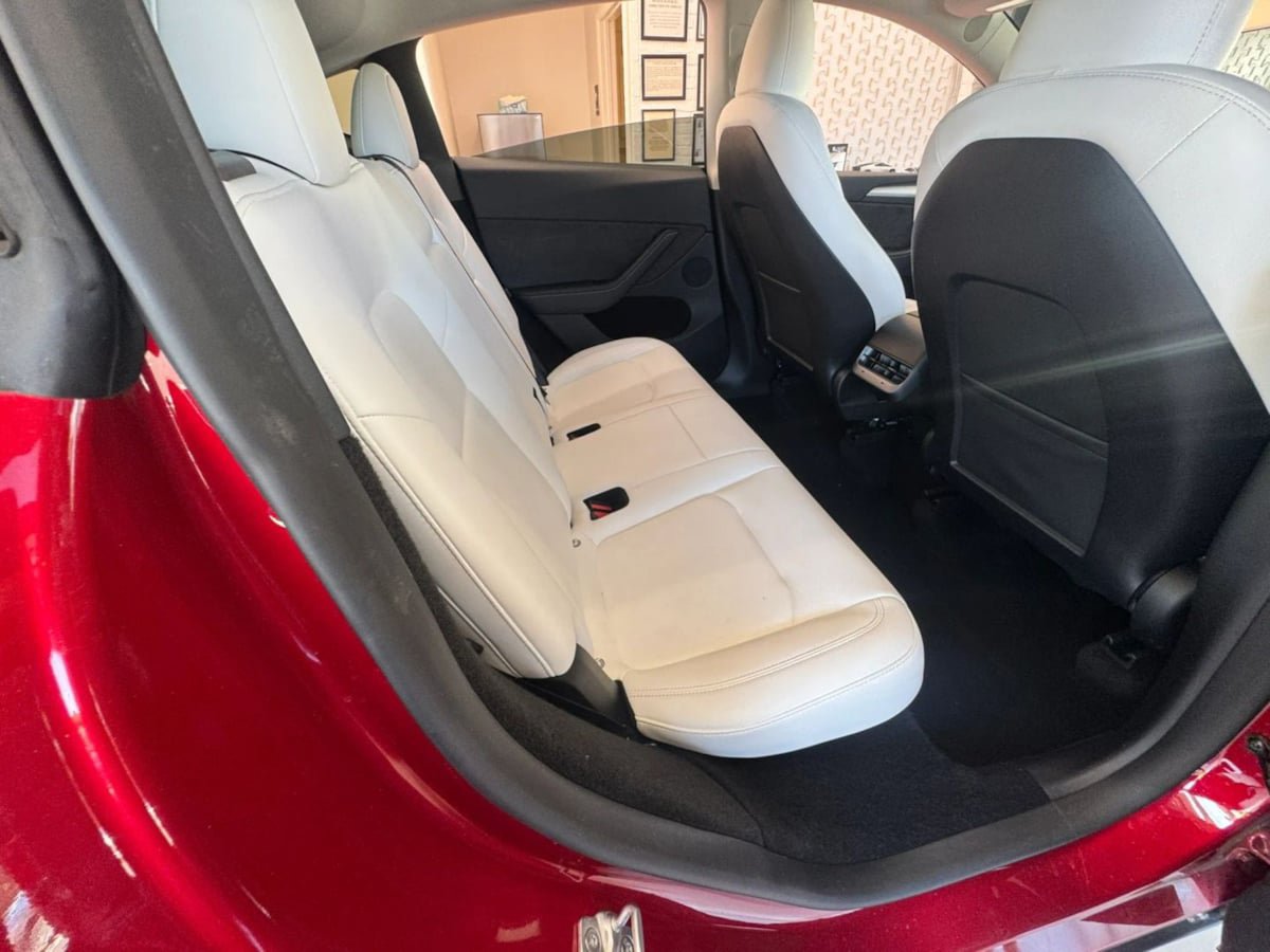 Used 2024 Tesla Model Y Long Range AWD/4WD image 12