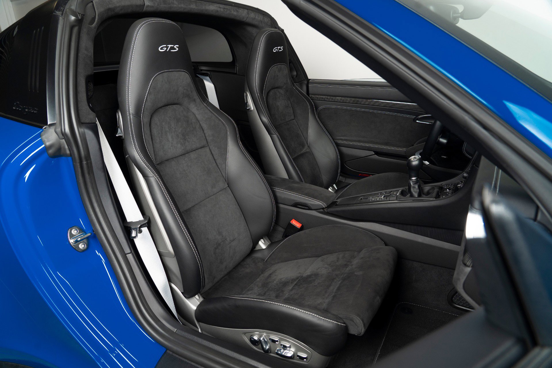 Used 2018 Porsche 911 Targa 4 GTS image 34