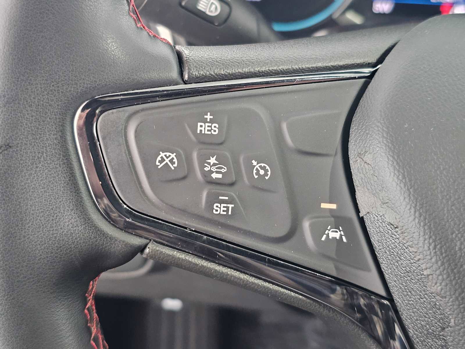 Used 2023 Chevrolet Equinox RS image 27