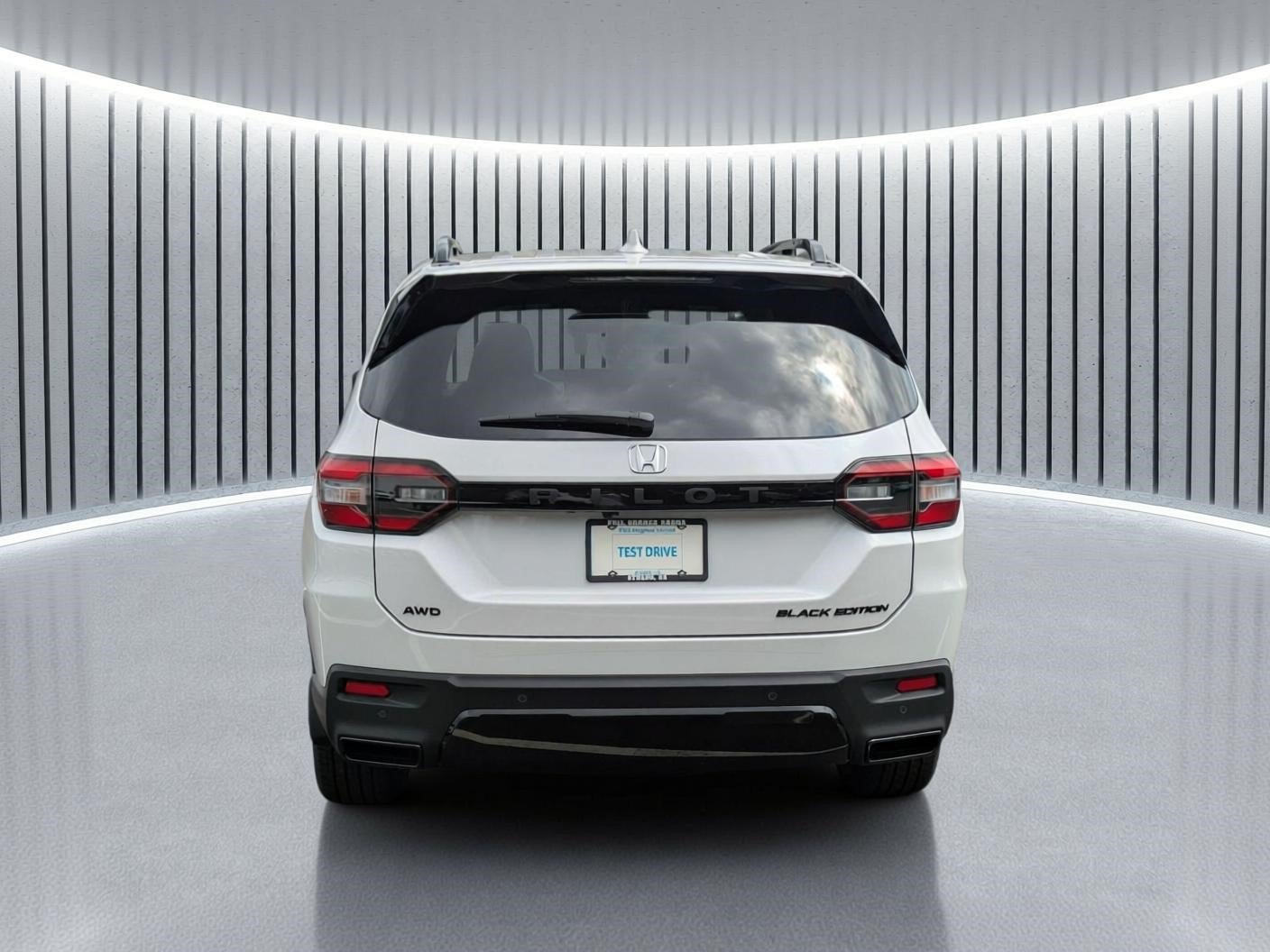 New 2026 Honda Pilot Black Edition image 6