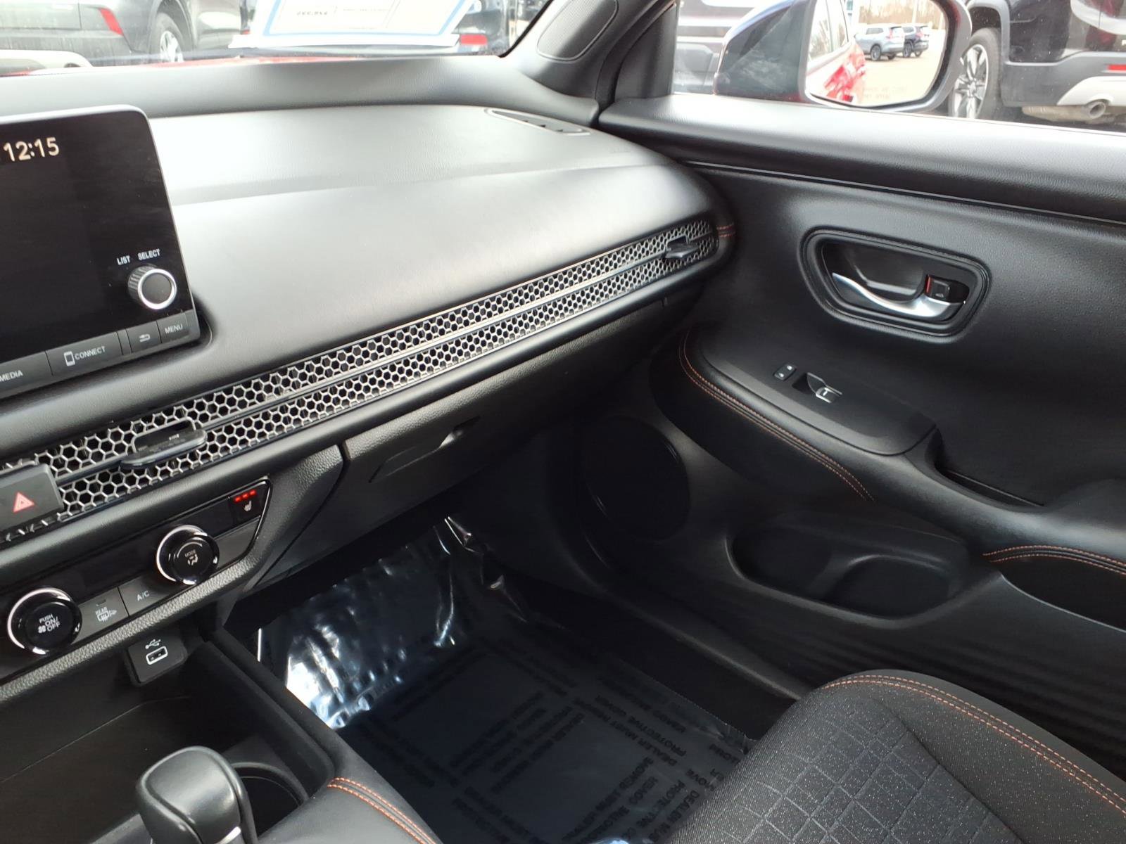 Certified 2024 Honda HR-V Sport image 29