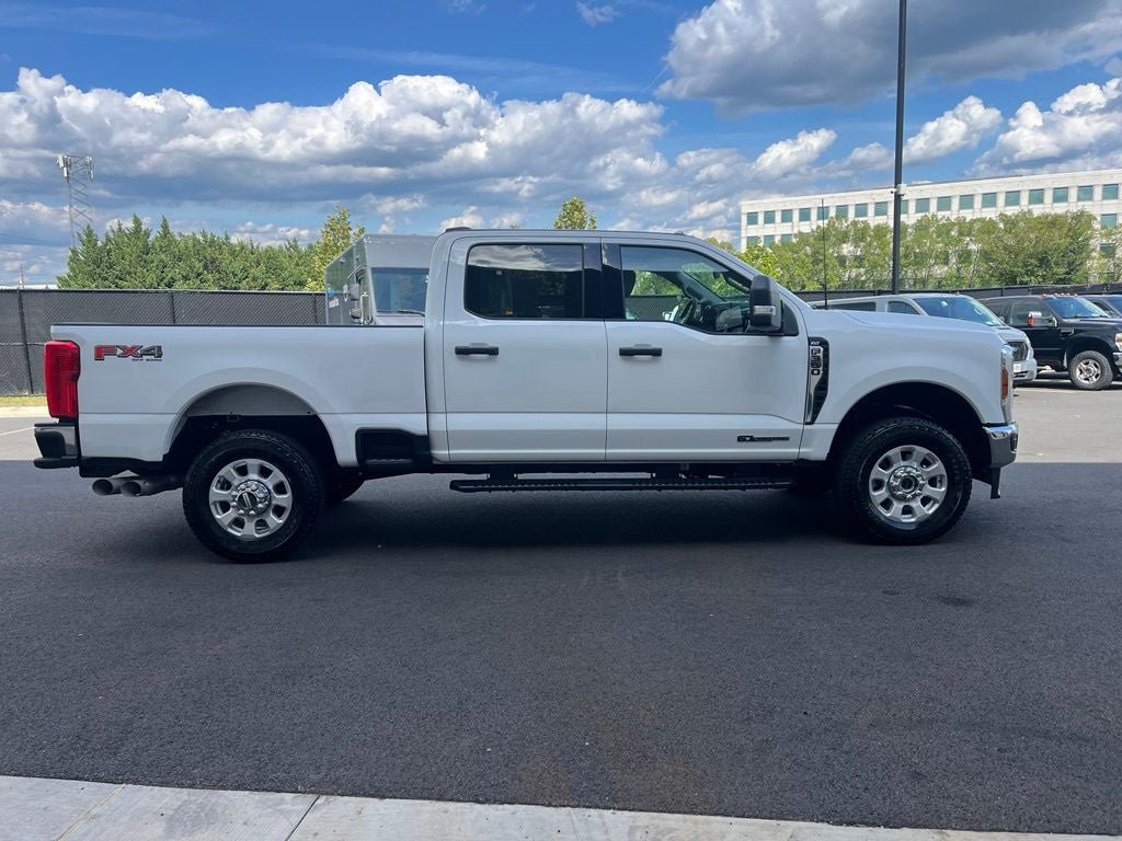 Used 2024 Ford F350 XLT w/ FX4 Off-Road Package AWD/4WD image 8