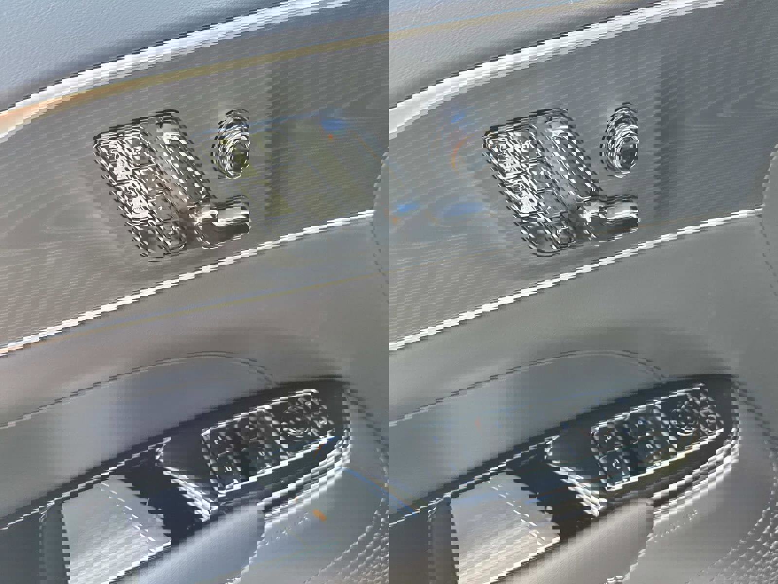 New 2026 Cadillac Lyriq Luxury image 12