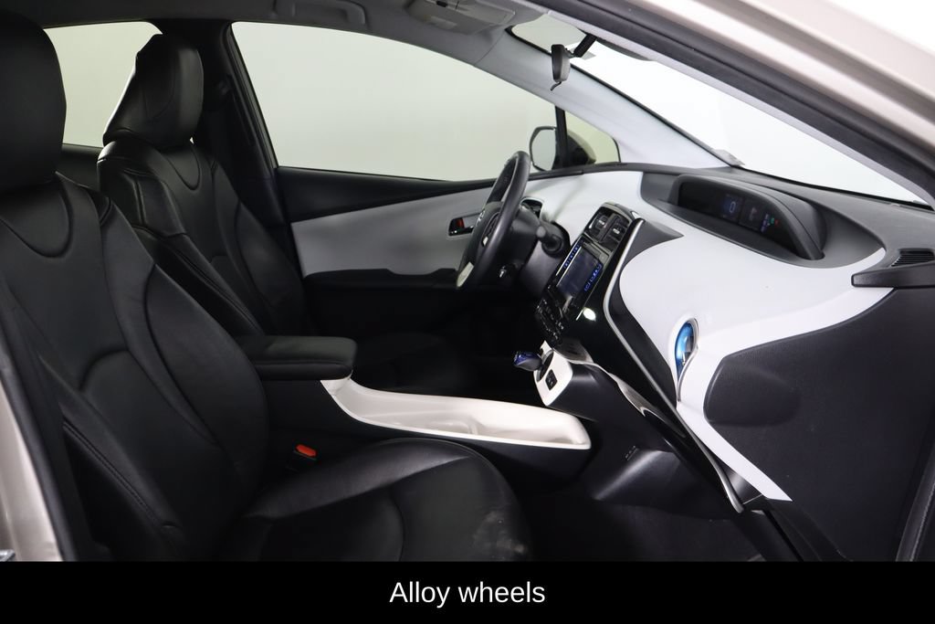 Used 2017 Toyota Prius Prime Premium FWD image 16