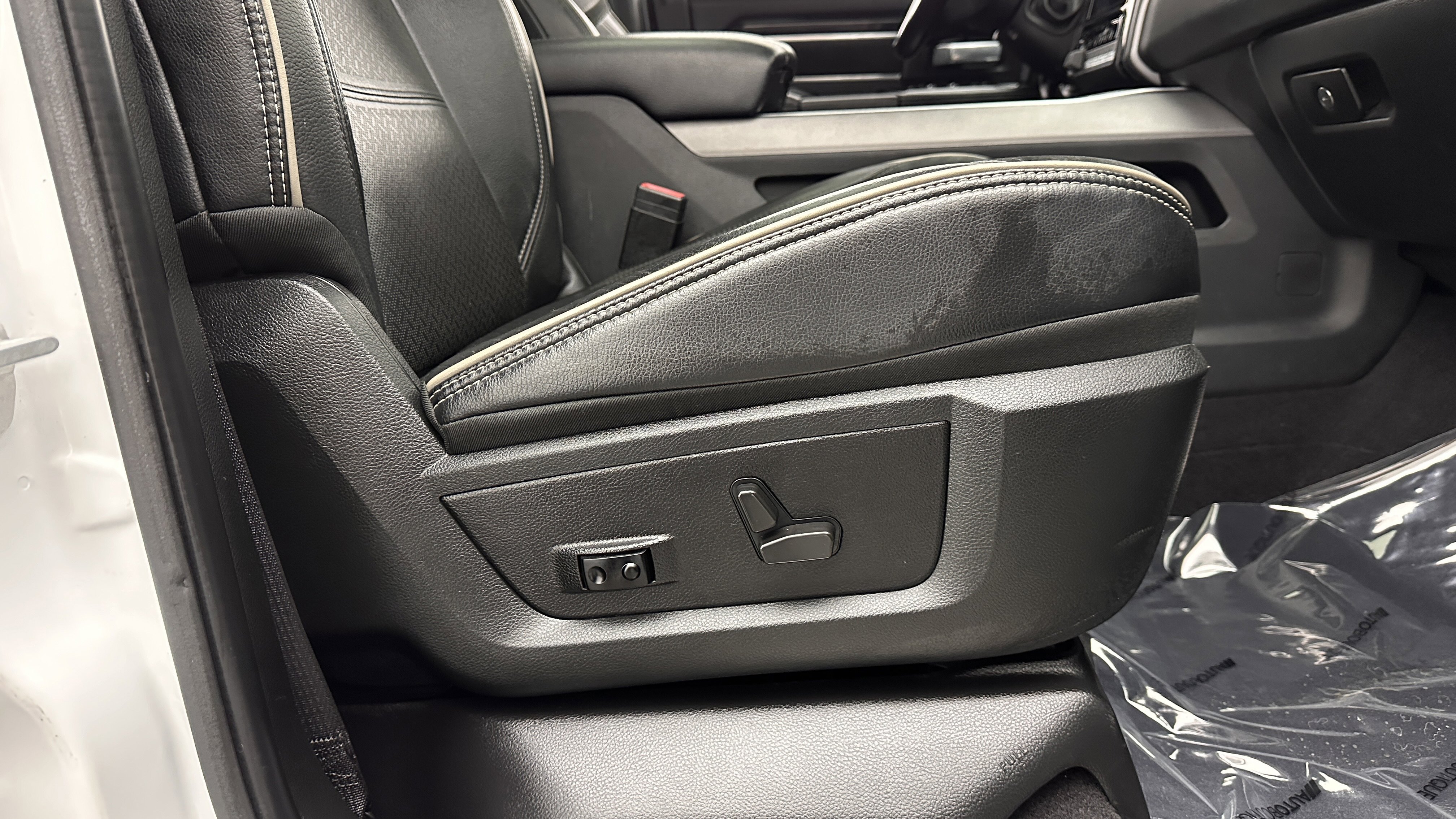 Used 2021 RAM 3500 Laramie image 42