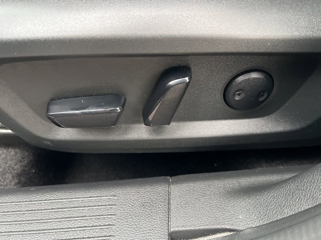 Certified 2024 Nissan Rogue SV image 50