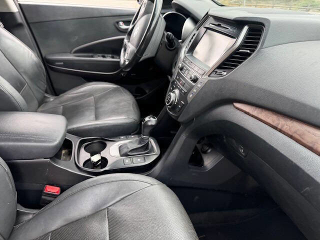 Used 2018 Hyundai Santa Fe Limited w/ Cargo Package image 28