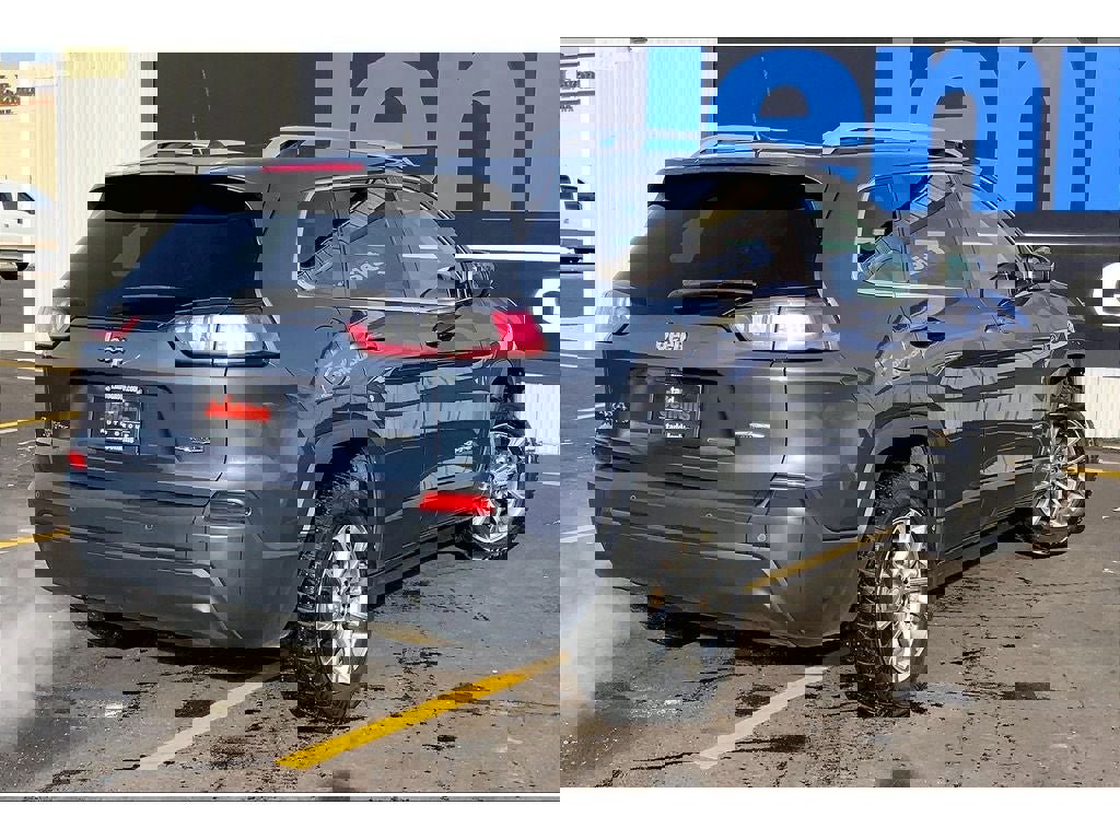 Used 2020 Jeep Cherokee Latitude Plus w/ Cold Weather Group image 15