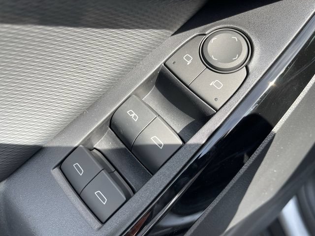 New 2027 Chevrolet Equinox LT w/ LPO, Floor Liner Package FWD image 13