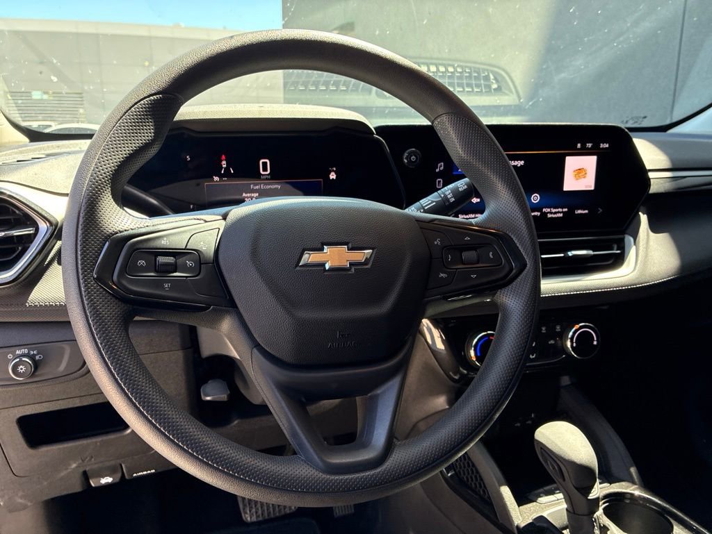 Used 2025 Chevrolet TrailBlazer LT FWD image 21