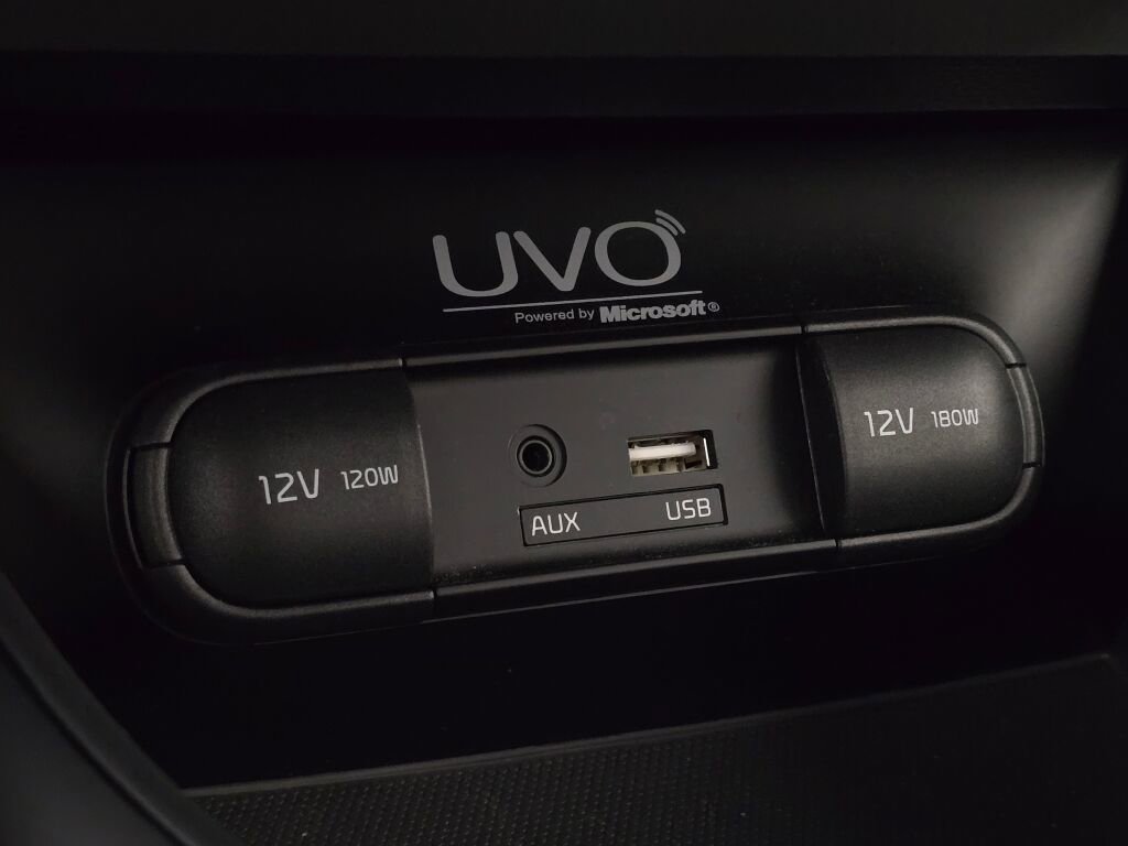 Used 2015 Kia Soul + image 36