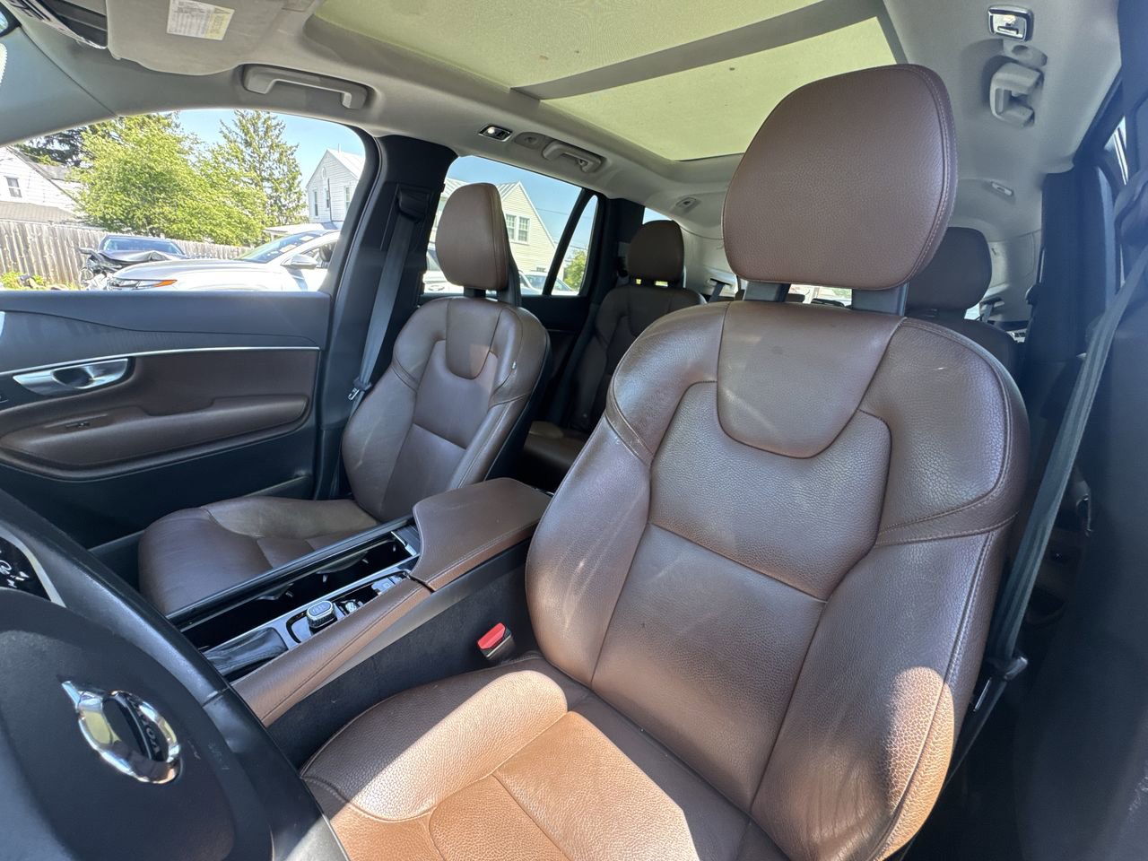 Used 2020 Volvo XC90 T6 Momentum AWD/4WD image 2