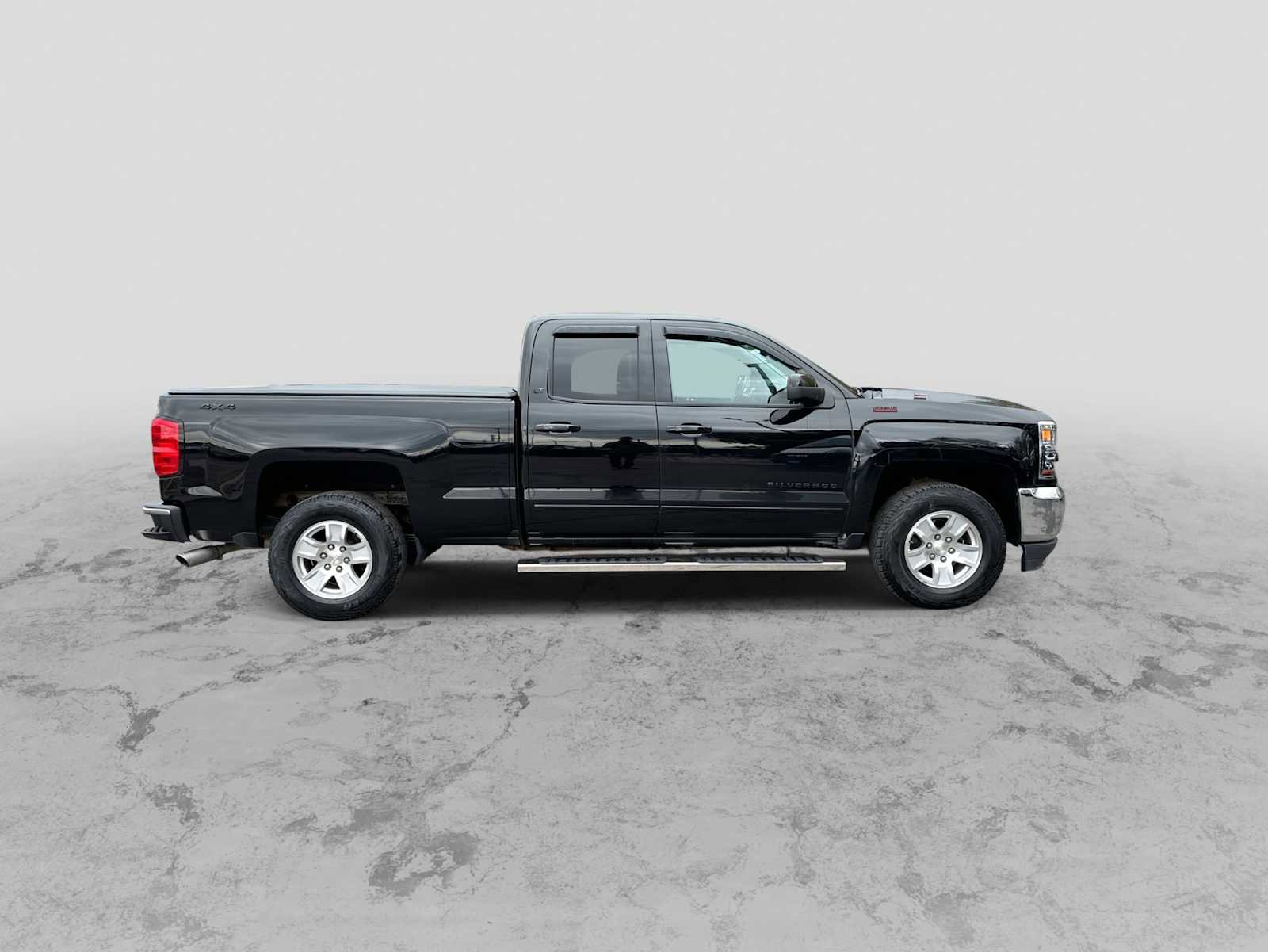 Used 2018 Chevrolet Silverado 1500 LT w/ LT Fleet Plus Package AWD/4WD image 9
