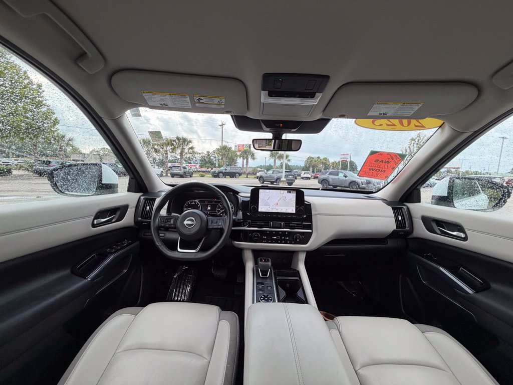 Certified 2025 Nissan Pathfinder SL AWD/4WD image 29