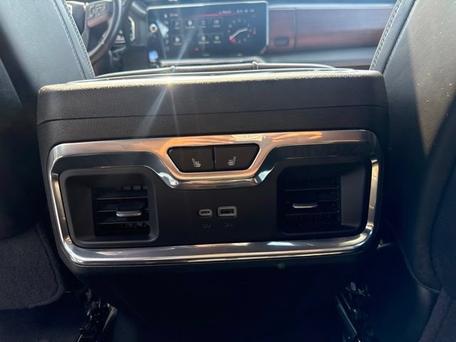 Used 2024 GMC Sierra 3500 Denali Ultimate AWD/4WD image 12