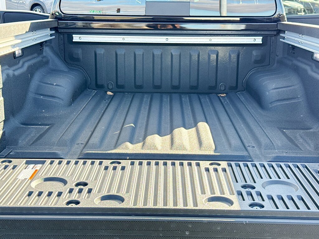 New 2026 Nissan Frontier PRO-4X w/ Pro-4x Convenience Package image 7