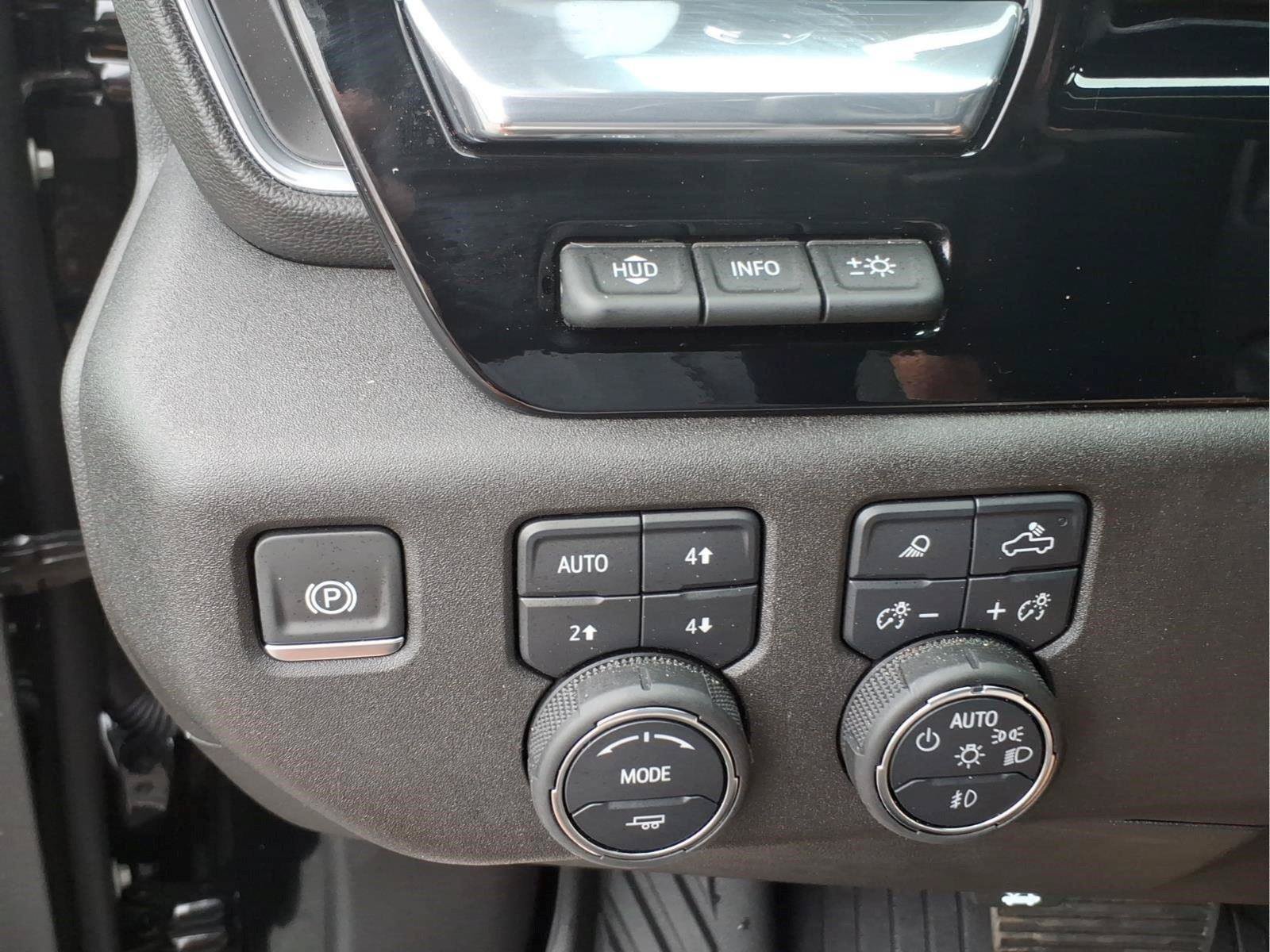 Used 2025 Chevrolet Silverado 1500 LTZ AWD/4WD image 20