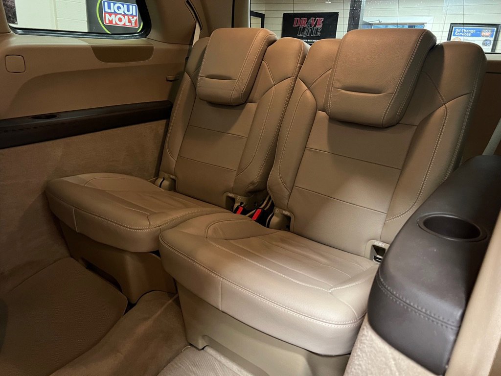 Used 2015 Mercedes-Benz GL 550 4MATIC image 34