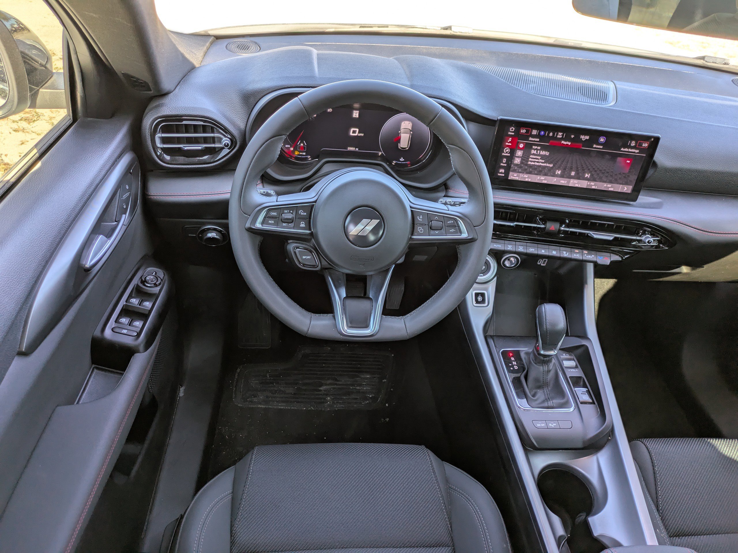 Used 2024 Dodge Hornet GT w/ GT Blacktop Package image 15