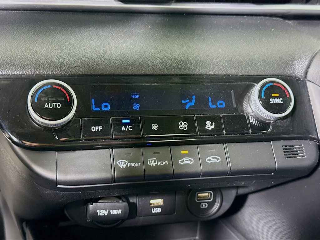 Certified 2021 Hyundai Elantra SEL FWD image 8