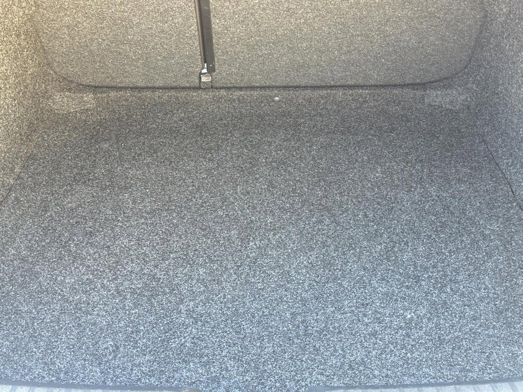 Used 2024 Volkswagen Jetta SE image 7