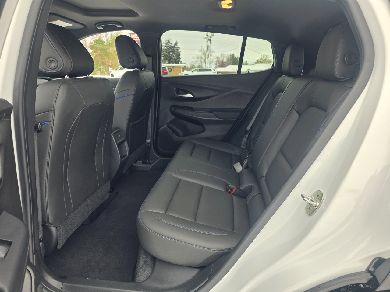 Used 2024 Buick Envista Sport Touring w/ Convenience I Package image 13