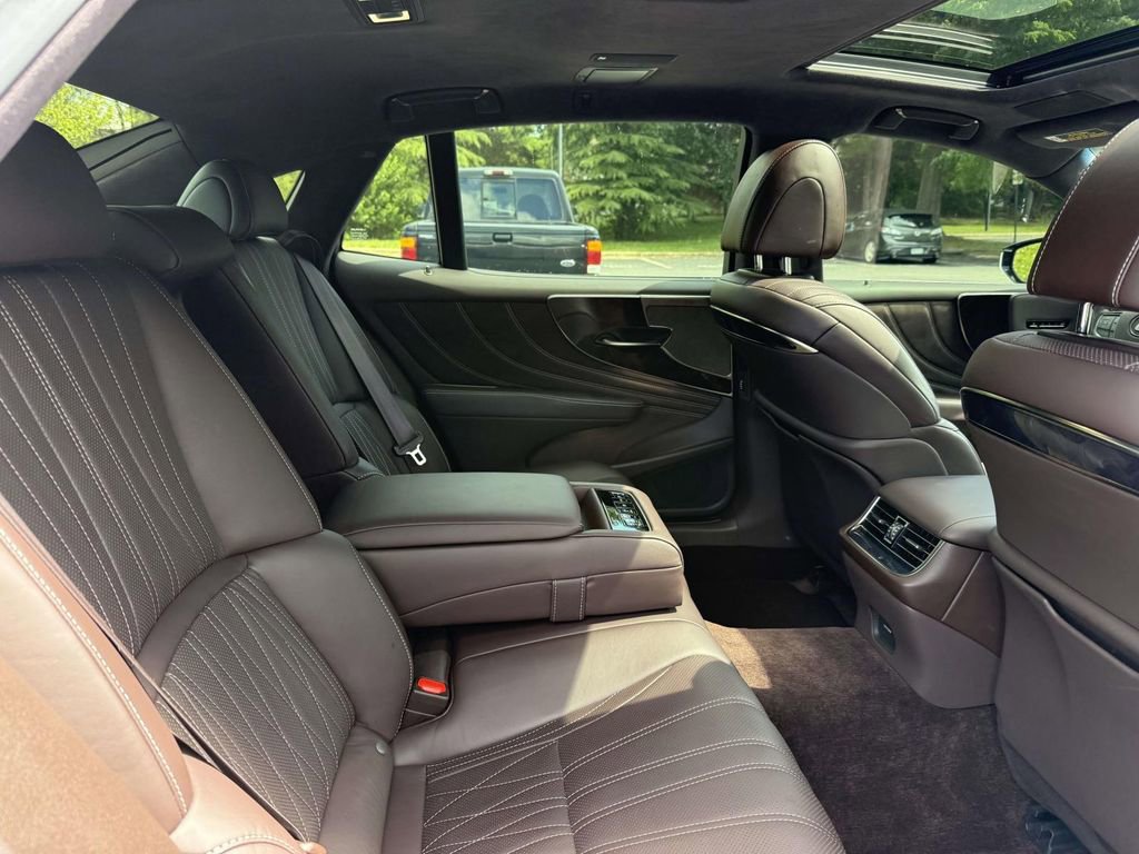 Used 2020 Lexus LS 500 w/ Interior Upgrade Package RWD image 16