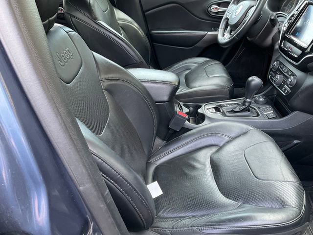 Used 2019 Jeep Cherokee Limited image 10