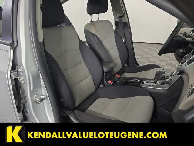 Used 2015 Chevrolet Cruze LS FWD image 18