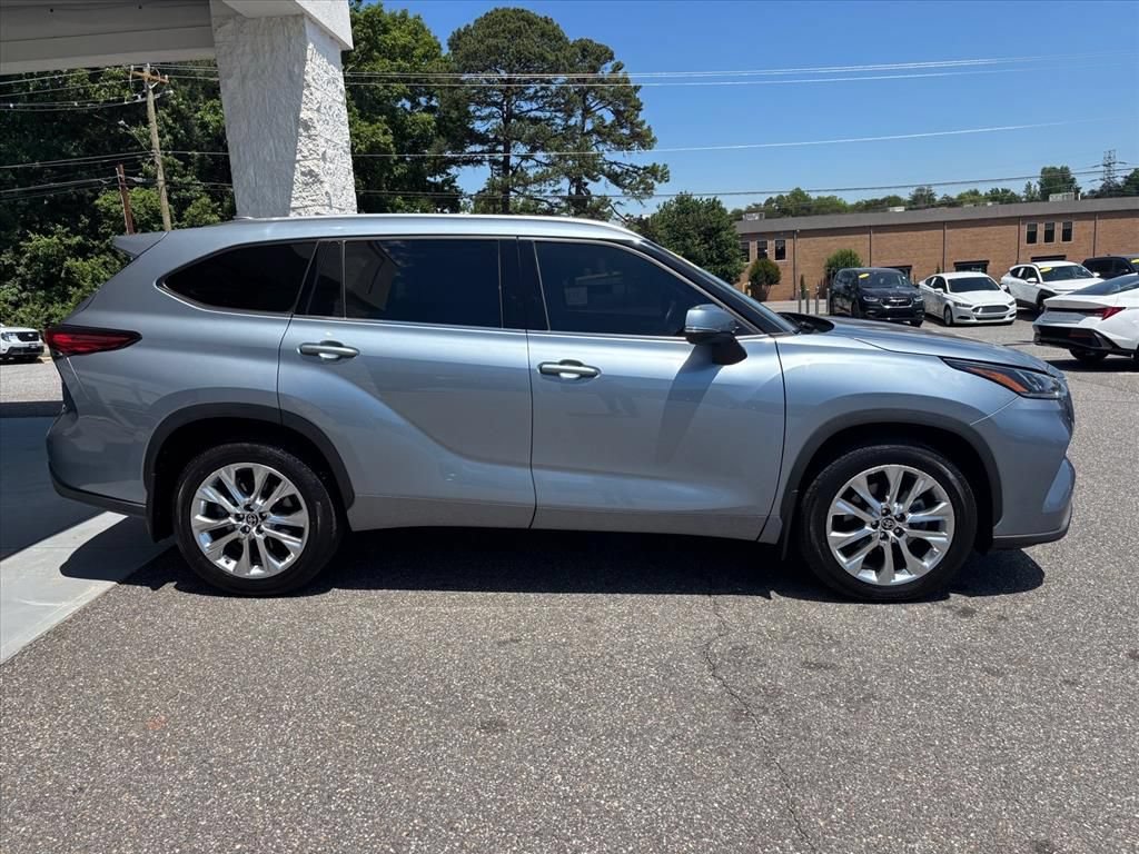 Used 2023 Toyota Highlander Limited AWD/4WD image 20