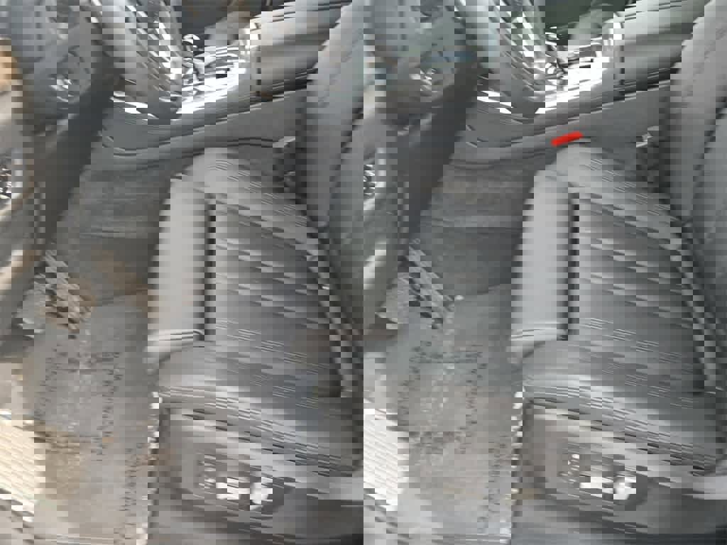 Used 2022 BMW X5 sDrive40i w/ Premium Package image 17