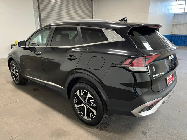 Used 2023 Kia Sportage EX AWD/4WD image 5