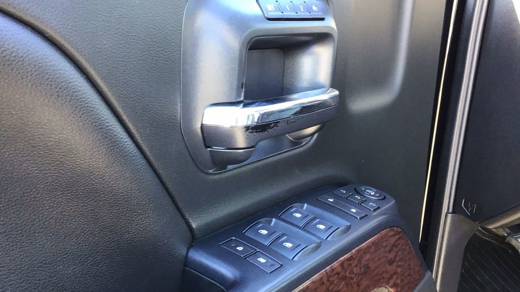 Used 2018 GMC Sierra 1500 SLT w/ SLT Premium Package image 15